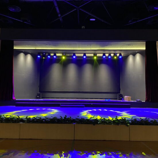 Transformasi Lighting Panggung Sekolah Pelita Harapan​